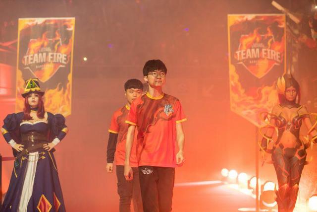 她的核心肌 她的核心肌